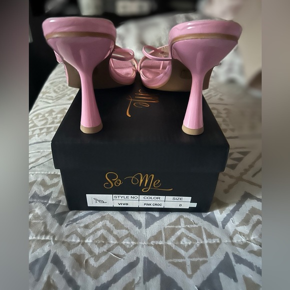 Pink heels - Picture 3 of 14